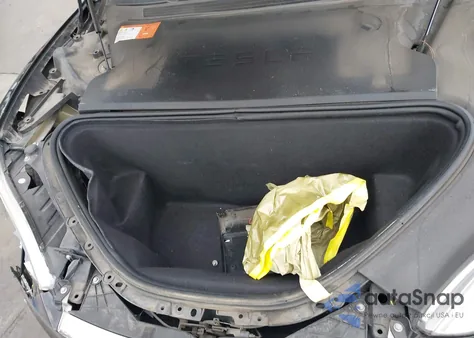 2018 Tesla Model S 100D/75D/P100D z USA, uszkodzony, nr VIN 5YJSA1E21JF256852